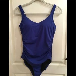 Lands End Tugless sz 8 Swimsuit